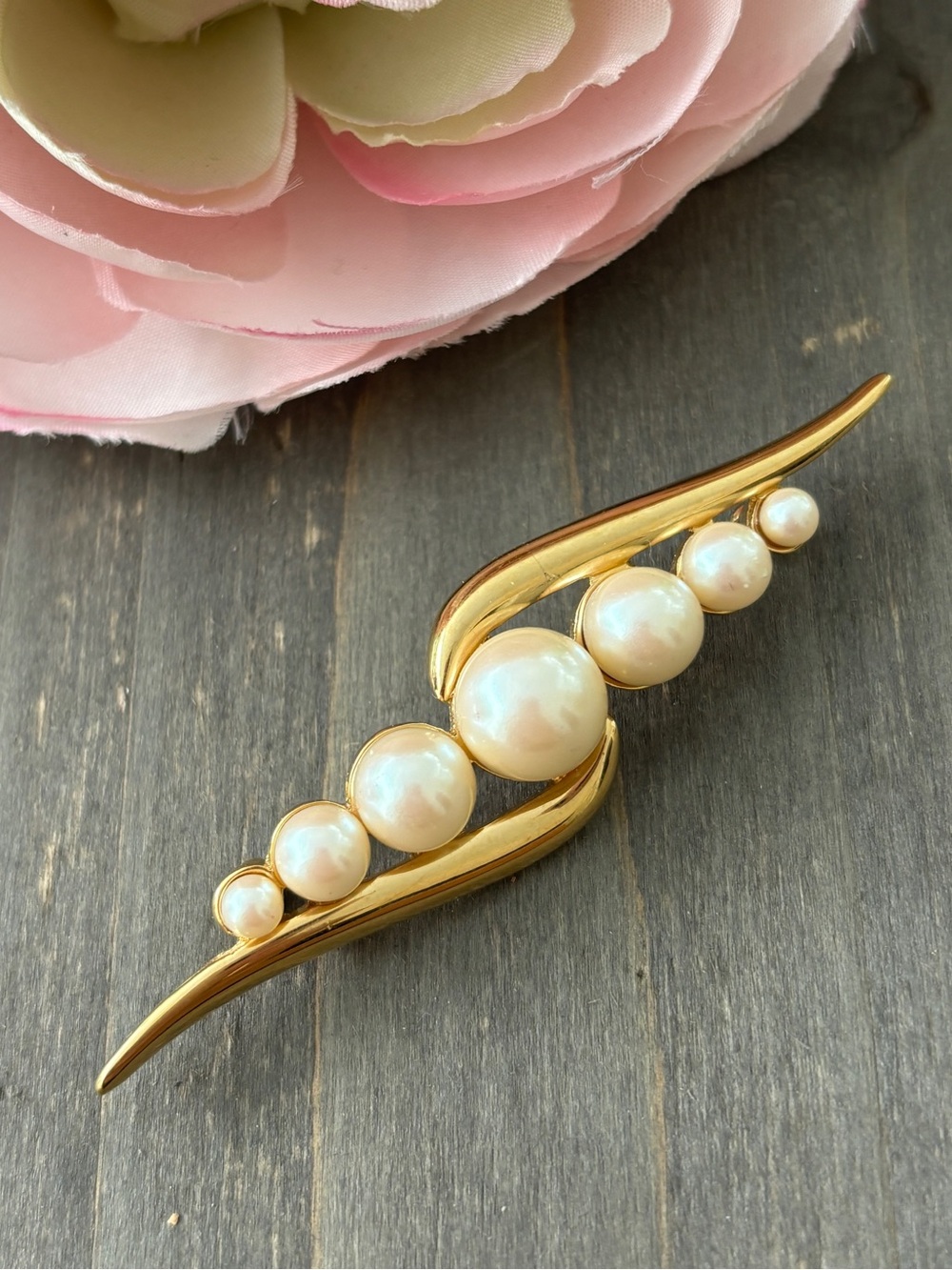 Vintage Monet Faux Pearl Brooch | 1970s Gold Tone Abstract Modernist Pin | Signe